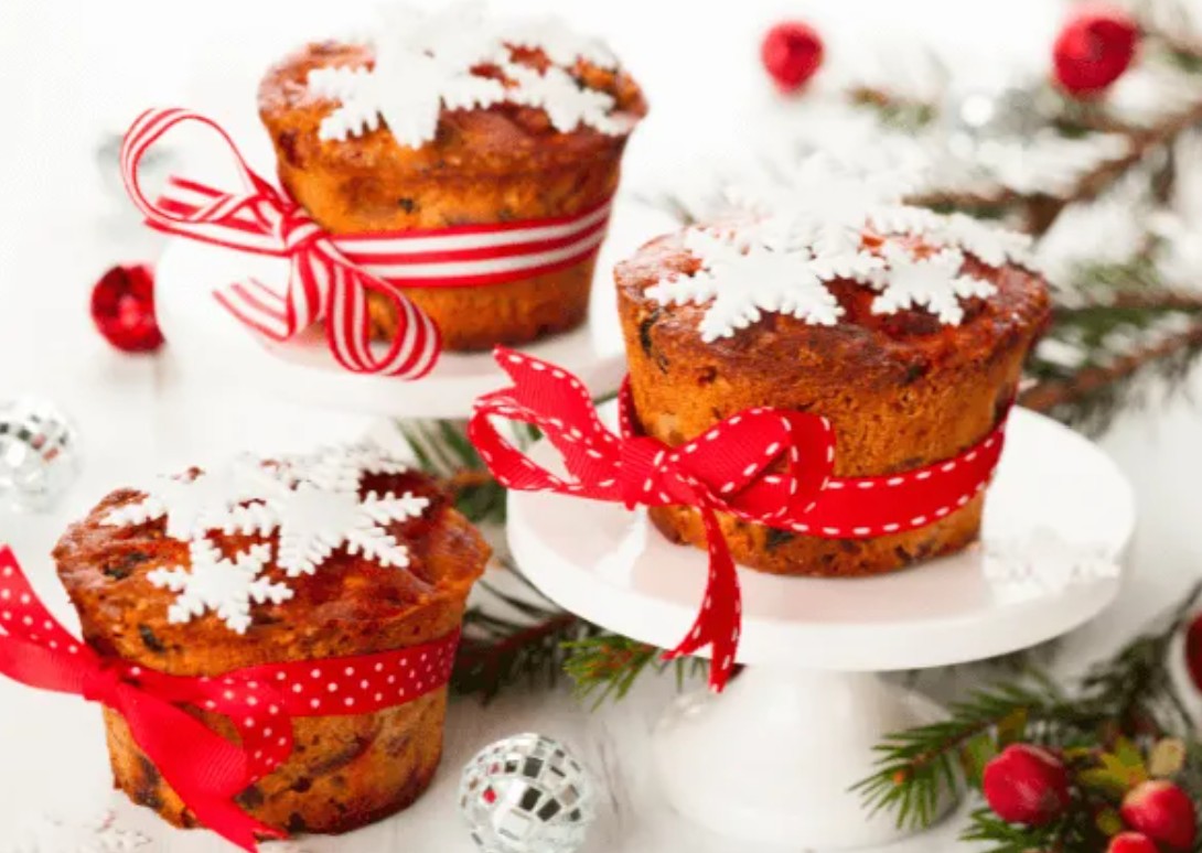 Quick and easy Christmas cake